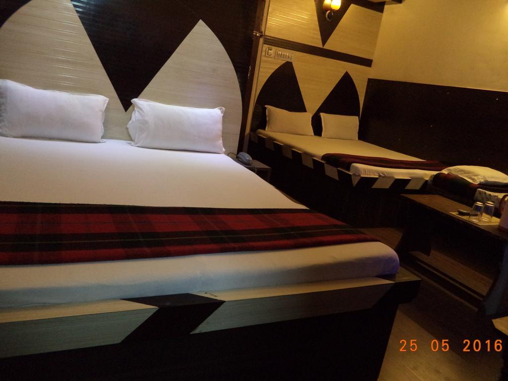 Hotel Abhineet Palace Dzsaipur Kültér fotó