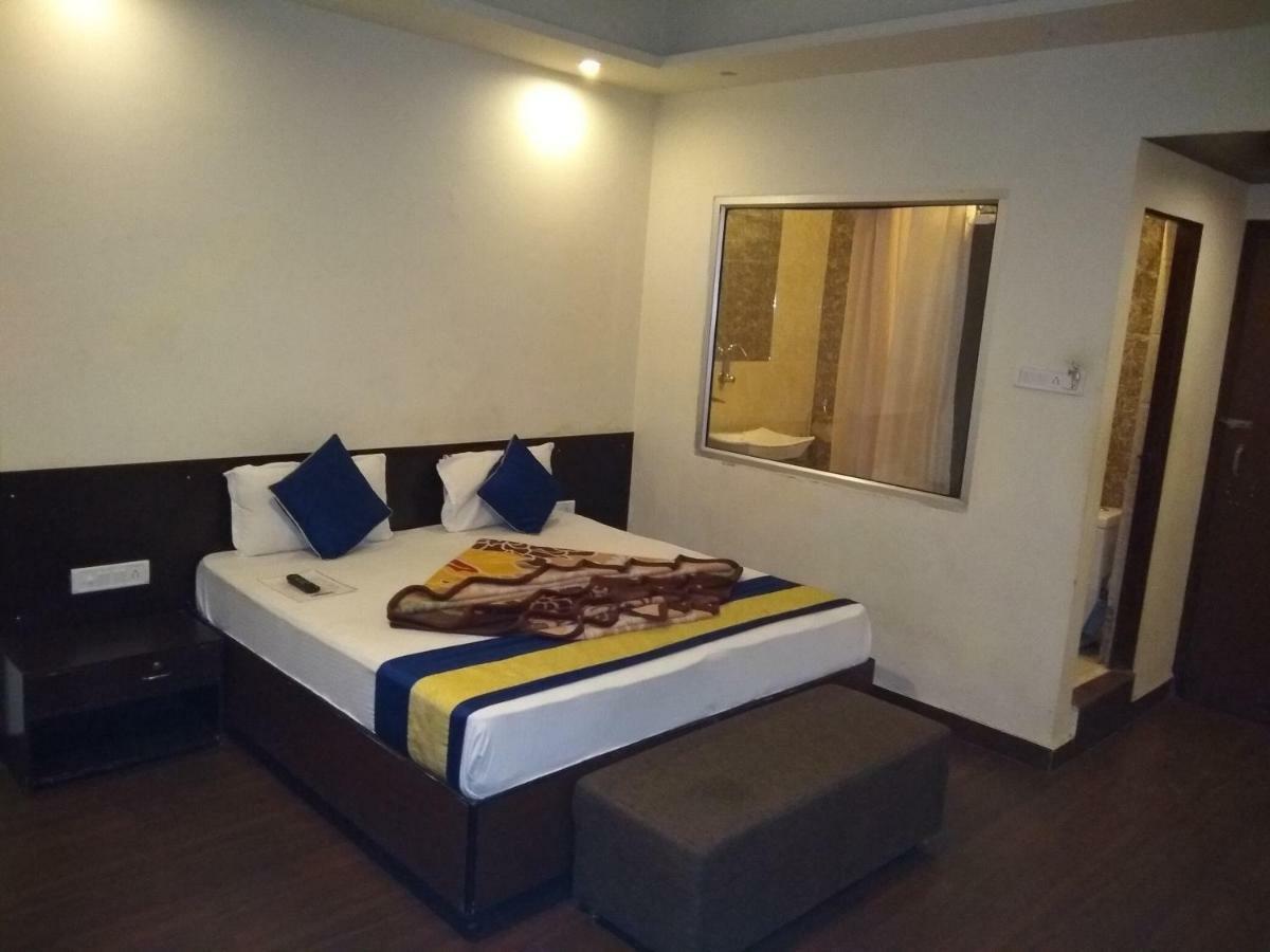 Hotel Abhineet Palace Dzsaipur Kültér fotó